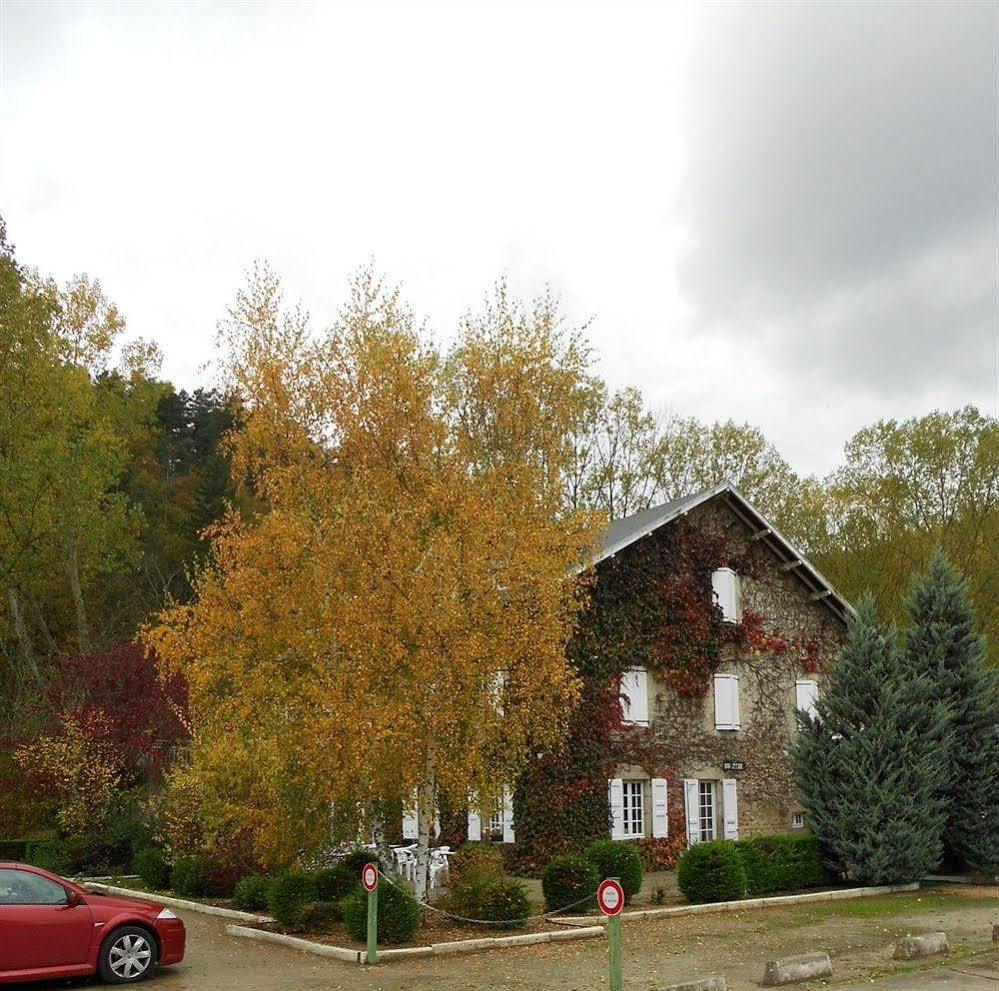Hotel Restaurant Du Moulin De Barette Blavozy Esterno foto